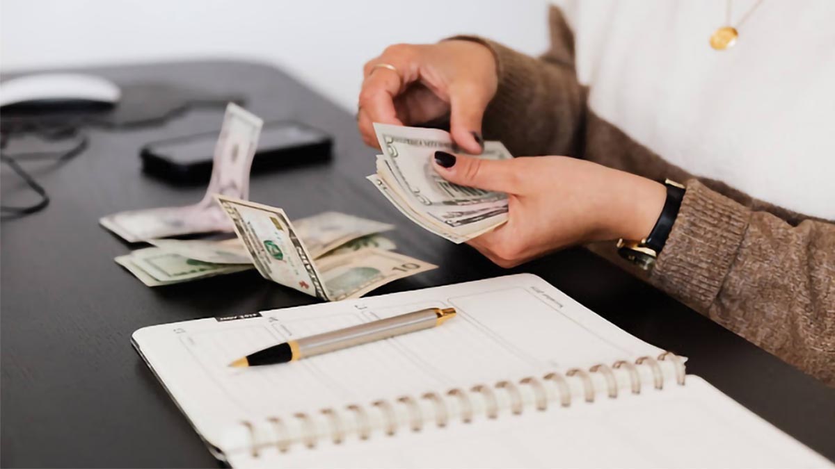 How to Break Bad Money Habits in 30 Days (2026 Guide) – Save $5,000+ Fast